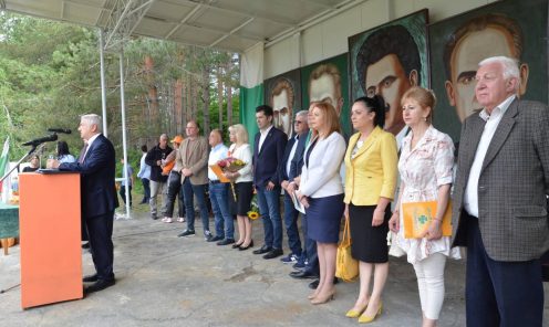Петя Ставрева на Янини грамади:  Редовното правителство е гарант за продължаване на реформите по европейския път на България
